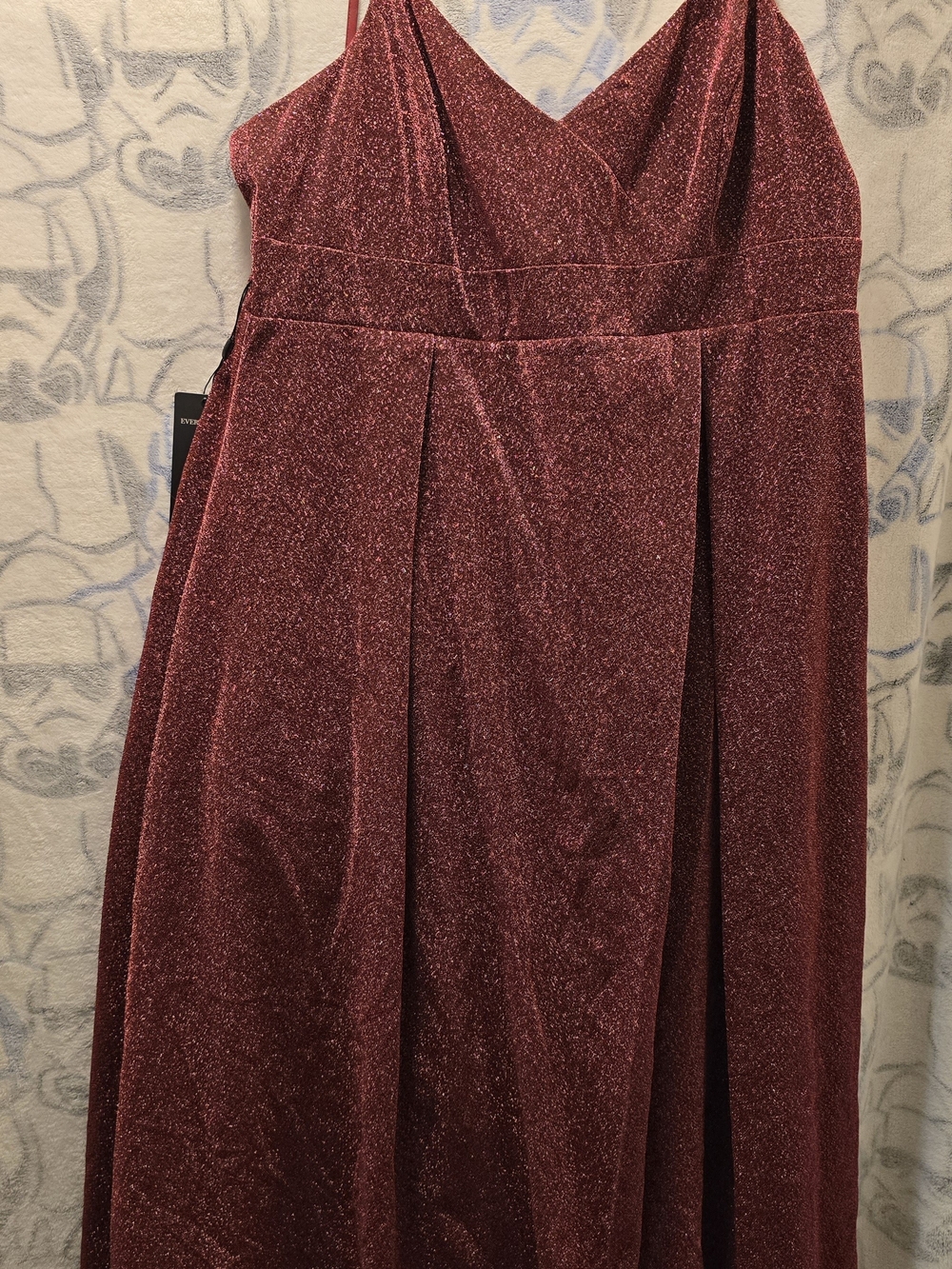 Ever Pretty Sparkle V-Neck Burgundy Prom Dress